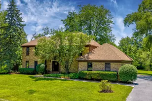 14 James Dr, Hawthorn Woods, IL 60047 - Photo 2