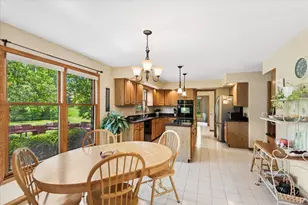 14 James Dr, Hawthorn Woods, IL 60047 - Photo 14