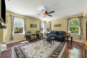 200 Brompton Ct, Oswego, IL 60543 - Photo 6