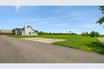 2072 Waters Edge Drive, Minooka, IL 60447 - Photo 2