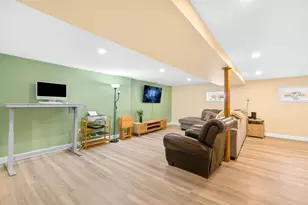 292 E Burlington St, Riverside, IL 60546 - Photo 14