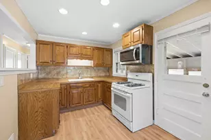 1106 Roosevelt Ave, Joliet, IL 60435 - Photo 6