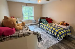 801 Garden Cir, Streamwood, IL 60107 - Photo 2