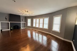 10010 S Emerald Ave, Chicago, IL 60628 - Photo 2