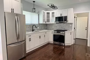 10010 S Emerald Ave, Chicago, IL 60628 - Photo 8