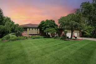 308 S Knollwood Dr, Schaumburg, IL 60193 - Photo 52