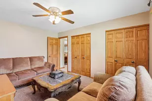 308 S Knollwood Dr, Schaumburg, IL 60193 - Photo 12