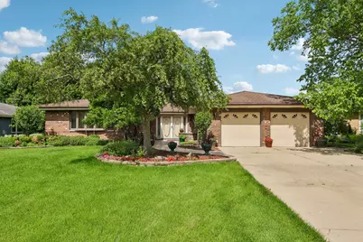 308 S Knollwood Drive, Schaumburg, IL 60193 - Photo 1