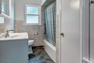 714 Chestnut St, Deerfield, IL 60015 - Photo 8