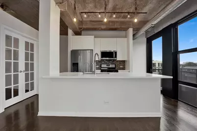 1000 W 15th Street #328, Chicago, IL 60608 - Photo 2