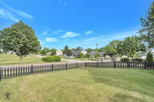 8348 Adbeth Ave, Woodridge, IL 60517 - Photo 36