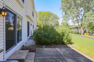 37 Carey Ln, Streamwood, IL 60107 - Photo 30