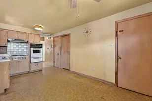 7811 McVicker Ave, Burbank, IL 60459 - Photo 10