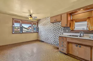 7811 McVicker Ave, Burbank, IL 60459 - Photo 6