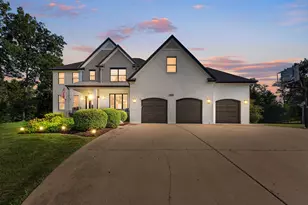 720 Saddle Ridge, Crystal Lake, IL 60012 - Photo 1
