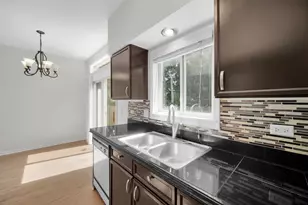2935 Cedar Glade Dr, Naperville, IL 60564 - Photo 10