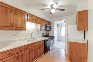 3004 Roberts Dr, Woodridge, IL 60517 - Photo 16