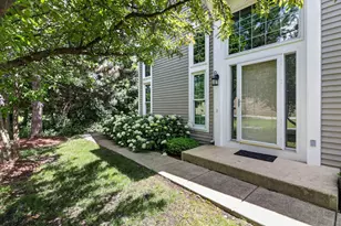 999 Willow St, Itasca, IL 60143 - Photo 4