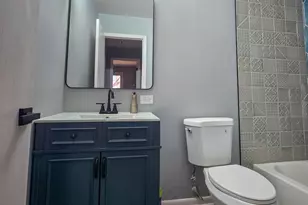 136 Virginia Ct, Streamwood, IL 60107 - Photo 6