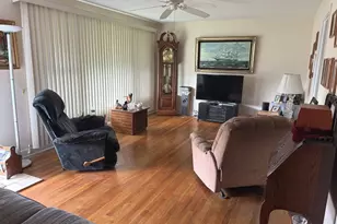 3215 Ernst St, Franklin Park, IL 60131 - Photo 2