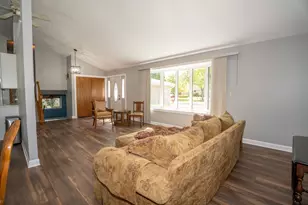 16409 Winding Creek Rd, Plainfield, IL 60586 - Photo 4