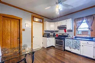 2402 East Ave, Berwyn, IL 60402 - Photo 10