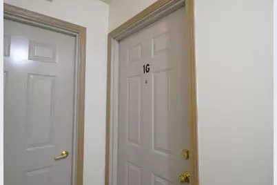 1548 W Sand Bar Court #1G, Round Lake Beach, IL 60073 - Photo 2