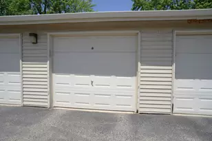 1574 W Crystal Rock Ct, Round Lake Beach, IL 60073 - Photo 14