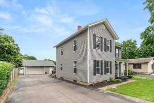902 N Main St, Sandwich, IL 60548 - Photo 2