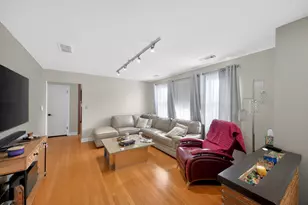 7941 Karlov Ave, Skokie, IL 60076 - Photo 14