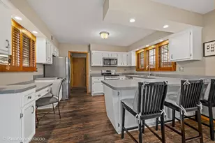 422 E Russell St, Barrington, IL 60010 - Photo 10