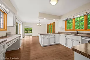 422 E Russell St, Barrington, IL 60010 - Photo 26