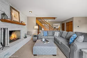 422 E Russell St, Barrington, IL 60010 - Photo 4