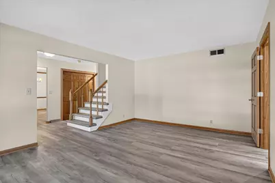 1585 Marshfield Drive, Rockford, IL 61107 - Photo 10