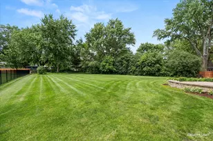 3N188 Joan Dr, Saint Charles, IL 60175 - Photo 18