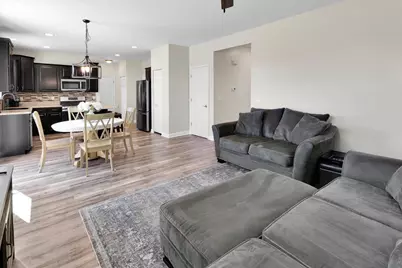 503 Sutton Street, Yorkville, IL 60560 - Photo 6