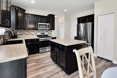 503 Sutton Street, Yorkville, IL 60560 - Photo 8