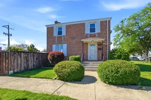 1549 N 22nd Ave, Melrose Park, IL 60160 - Photo 2
