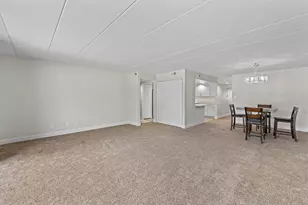 4101 W 93rd Pl, Oak Lawn, IL 60453 - Photo 4