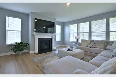 1174 Larswood Lane, Crystal Lake, IL 60012 - Photo 8