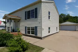 614 6th St, Colona, IL 61241 - Photo 4