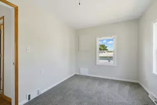 614 6th St, Colona, IL 61241 - Photo 16