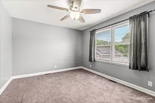 883 Holiday Dr, Lake Holiday, IL 60548 - Photo 12