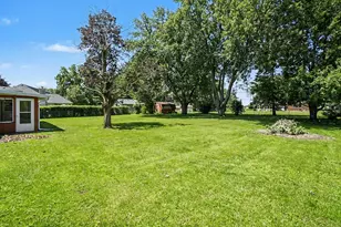 41 E Larkspur Ln, Bristol, IL 60512 - Photo 24
