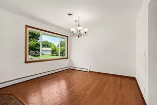 41 E Larkspur Ln, Bristol, IL 60512 - Photo 6