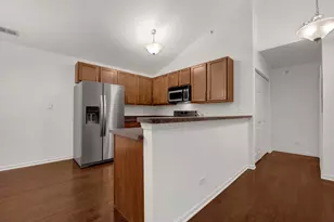 1038 Swift Rd, Glen Ellyn, IL 60137 - Photo 8
