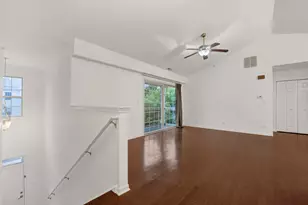 1038 Swift Rd, Glen Ellyn, IL 60137 - Photo 2