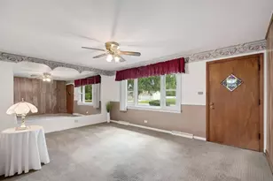 526 67th Pl, Willowbrook, IL 60527 - Photo 6