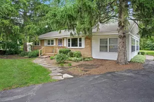 526 67th Pl, Willowbrook, IL 60527 - Photo 4