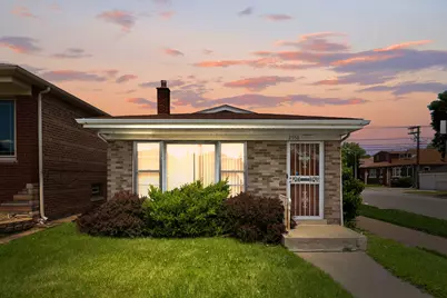 2558 E 93rd Street, Chicago, IL 60617 - Photo 1